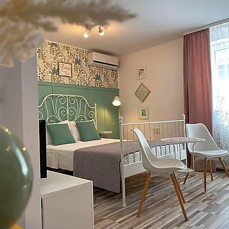 Romantic Hotel